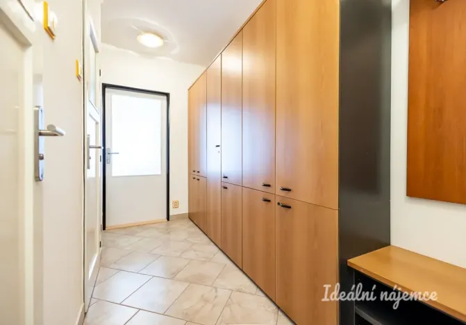 Pronájem bytu 2+kk, Praha - Michle, U plynárny, 38 m2