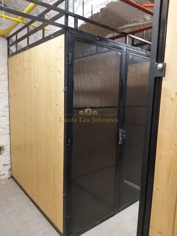 Pronájem bytu 1+kk, Praha - Libeň, Pod Labuťkou, 19 m2