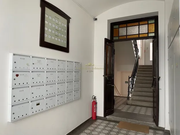 Pronájem bytu 1+kk, Praha - Libeň, Pod Labuťkou, 19 m2