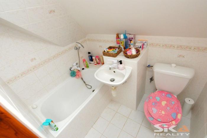 Prodej rodinného domu, Pnětluky - Konětopy, 200 m2