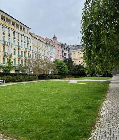 Prodej bytu 4+1, Karlovy Vary, Divadelní náměstí, 145 m2