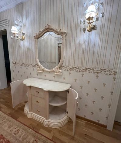 Prodej bytu 4+1, Karlovy Vary, Divadelní náměstí, 145 m2