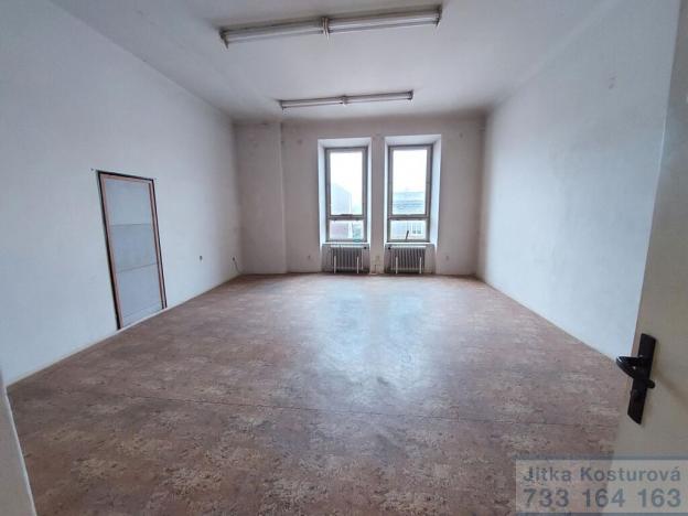 Pronájem kanceláře, Krnov - Pod Bezručovým vrchem, Hlubčická, 22 m2