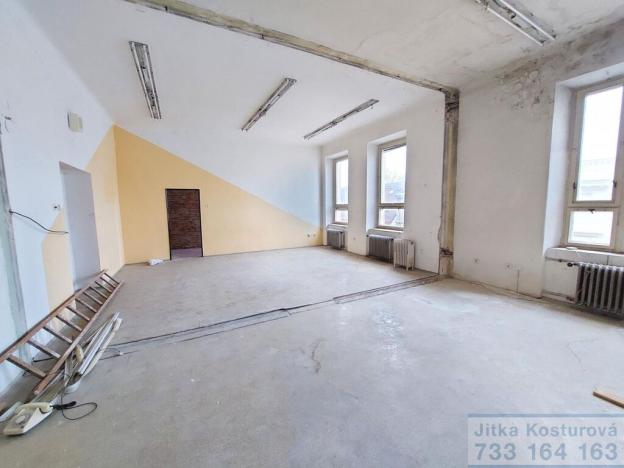 Pronájem kanceláře, Krnov - Pod Bezručovým vrchem, Hlubčická, 22 m2