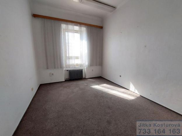 Pronájem kanceláře, Krnov - Pod Bezručovým vrchem, Hlubčická, 22 m2