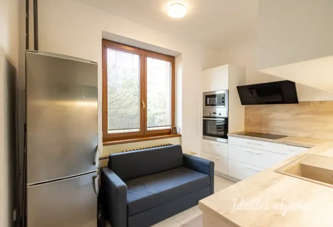 Pronájem bytu 3+1, Praha - Hloubětín, Sadská, 65 m2