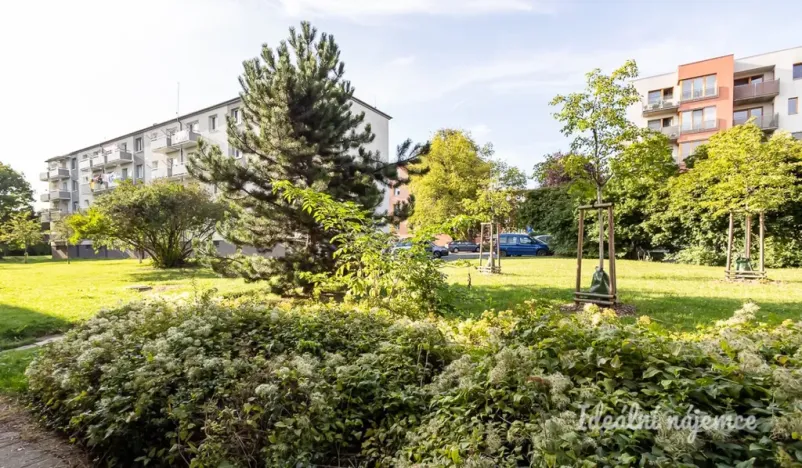 Pronájem bytu 3+1, Praha - Hloubětín, Sadská, 65 m2