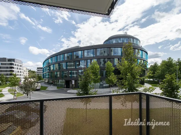 Pronájem bytu 1+kk, Praha - Jinonice, Kačírkova, 31 m2