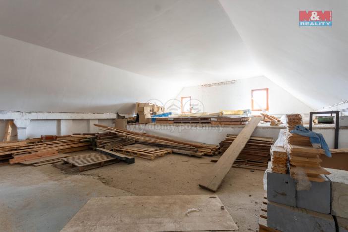 Prodej výrobních prostor, Valšov, 2000 m2