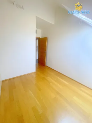 Pronájem bytu 2+kk, Praha - Nové Město, Lublaňská, 38 m2