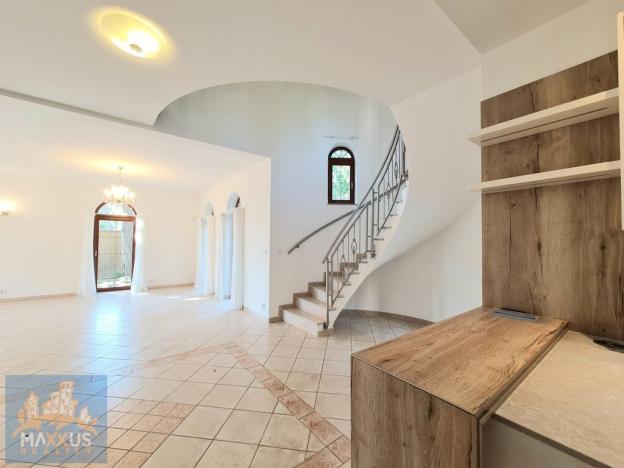 Pronájem vily, Praha - Nebušice, Nebušická, 539 m2