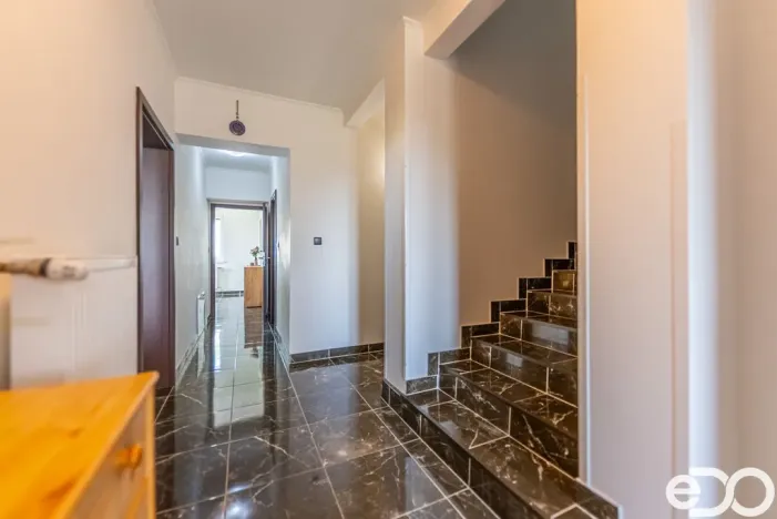 Prodej rodinného domu, Sezemice, Komenského, 190 m2