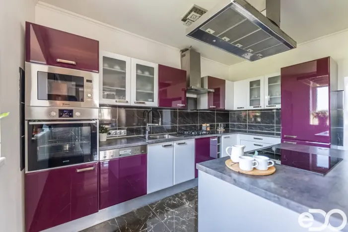 Prodej rodinného domu, Sezemice, Komenského, 190 m2