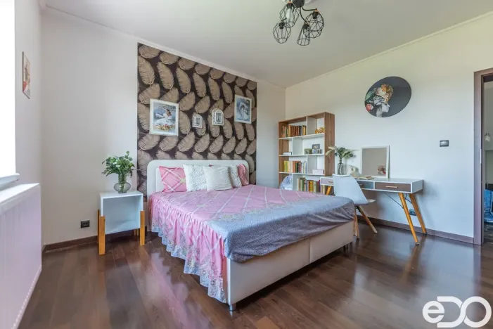 Prodej rodinného domu, Sezemice, Komenského, 190 m2