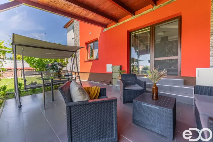 Prodej rodinného domu, Sezemice, Komenského, 190 m2