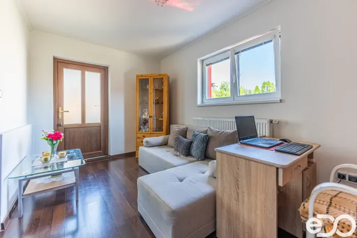 Prodej rodinného domu, Sezemice, Komenského, 190 m2