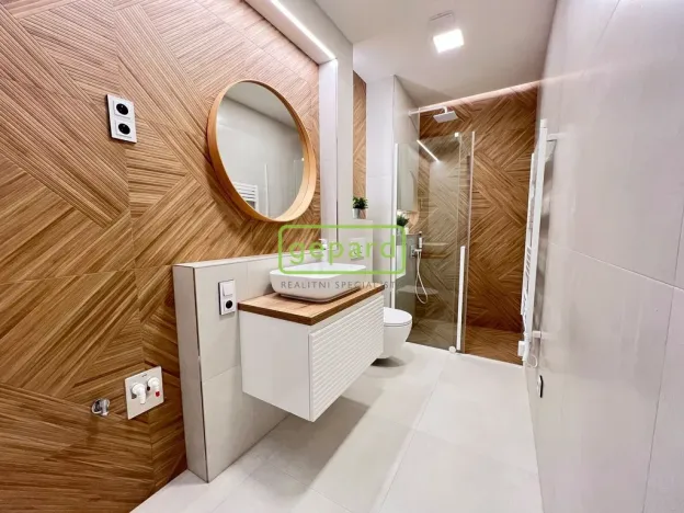 Prodej bytu 1+kk, Praha - Bohnice, V Zámcích, 44 m2