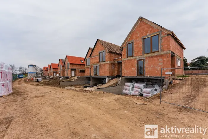 Prodej rodinného domu, Lužec nad Vltavou, K Zahrádkám, 192 m2