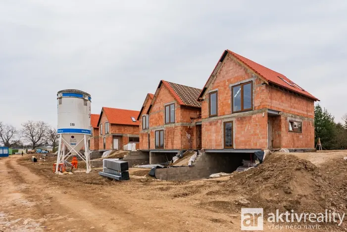 Prodej rodinného domu, Lužec nad Vltavou, K Zahrádkám, 192 m2