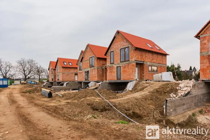 Prodej rodinného domu, Lužec nad Vltavou, K Zahrádkám, 192 m2