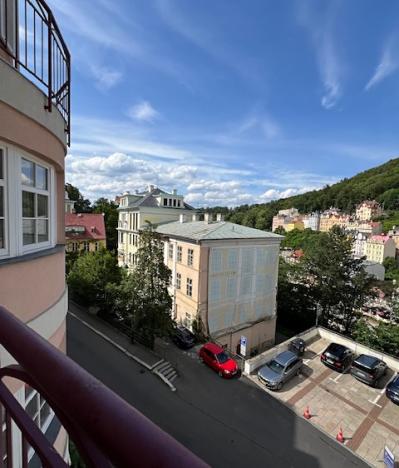 Prodej bytu 4+kk, Karlovy Vary, Zámecký vrch, 177 m2