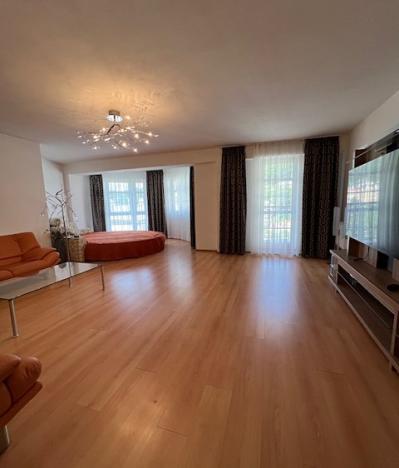 Prodej bytu 4+kk, Karlovy Vary, Zámecký vrch, 177 m2