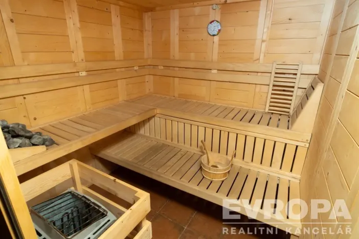 Prodej rodinného domu, Černý Důl, 220 m2