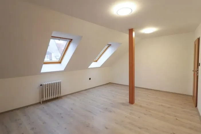 Prodej obchodního prostoru, Sušice, náměstí Svobody, 1250 m2