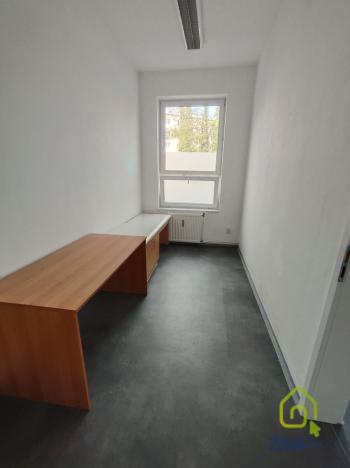 Pronájem ordinace, Sokolov, nábřeží Petra Bezruče, 47 m2