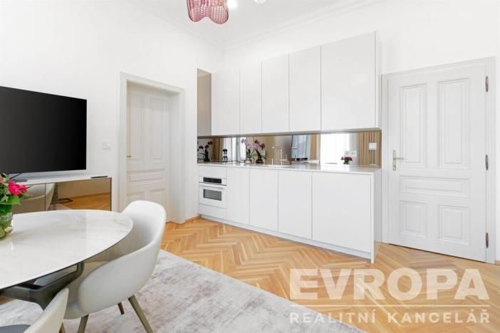 Pronájem bytu 2+kk, Praha - Nové Město, Nekázanka, 42 m2