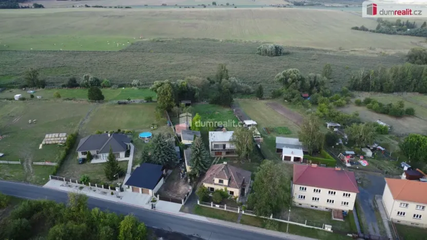 Prodej pozemku pro bydlení, Vroutek, Nádražní, 810 m2