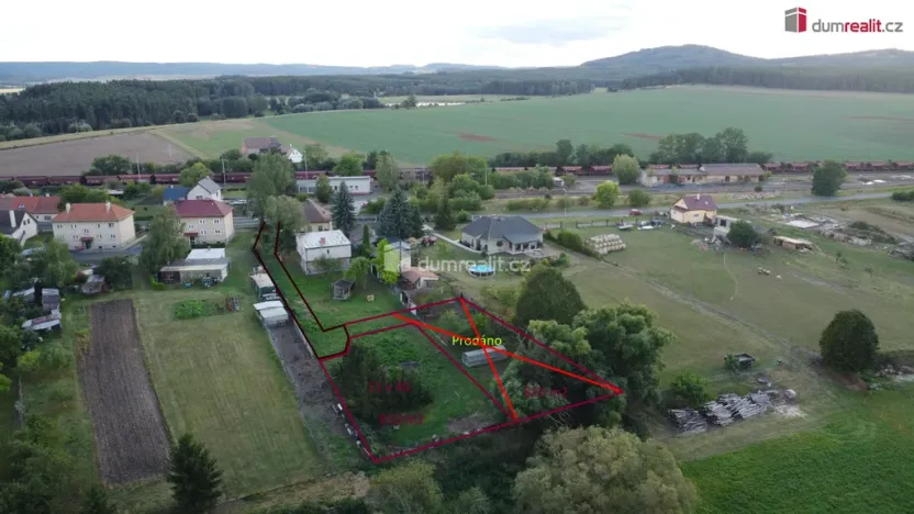 Prodej pozemku pro bydlení, Vroutek, Nádražní, 810 m2