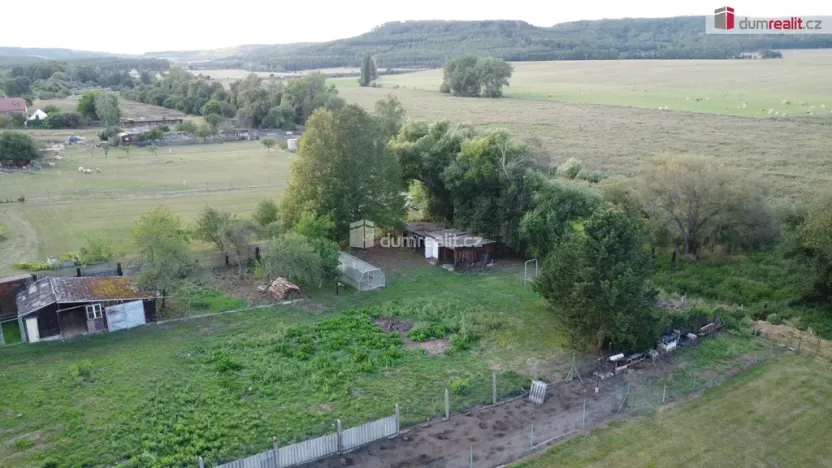 Prodej pozemku pro bydlení, Vroutek, Nádražní, 810 m2