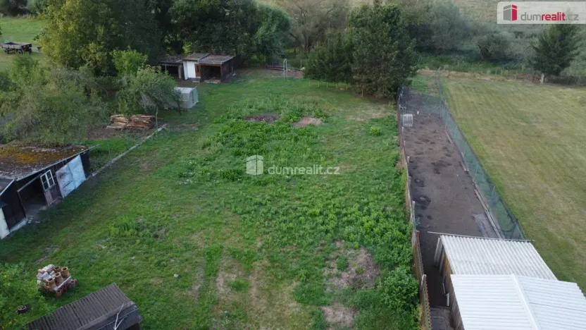 Prodej pozemku pro bydlení, Vroutek, Nádražní, 810 m2