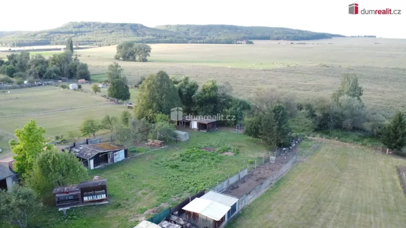 Prodej pozemku pro bydlení, Vroutek, Nádražní, 810 m2