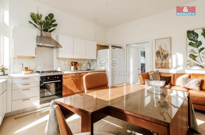 Prodej bytu 3+1, Karlovy Vary - Rybáře, Nad Dvorem, 78 m2