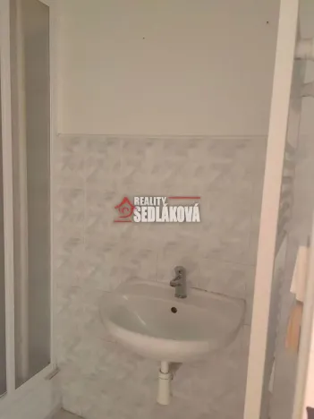 Pronájem bytu 1+1, Děčín - Děčín VIII-Dolní Oldřichov, Teplická, 32 m2