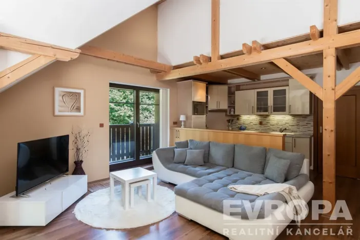 Prodej ubytování, Vrchlabí - Hořejší Vrchlabí, Na stráni, 230 m2