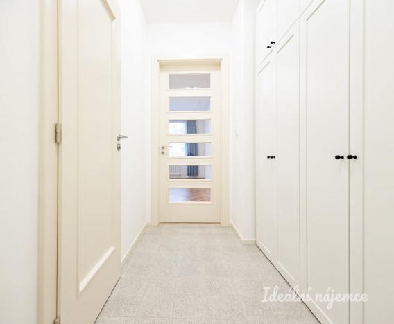 Pronájem bytu 1+kk, Praha - Žižkov, Sudoměřská, 33 m2