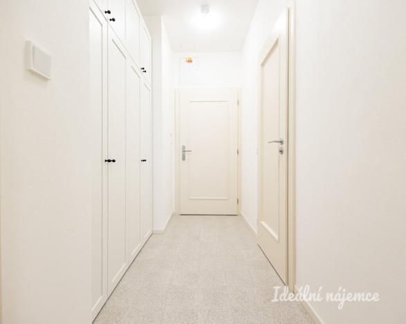 Pronájem bytu 1+kk, Praha - Žižkov, Sudoměřská, 33 m2