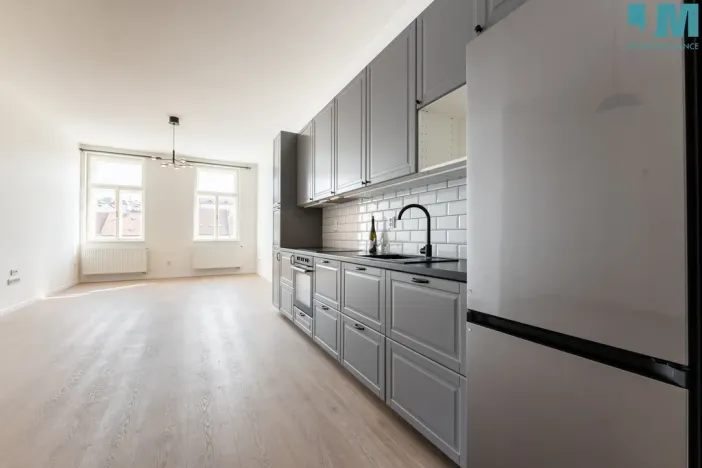 Pronájem bytu 2+kk, Třebíč, Karlovo nám., 60 m2