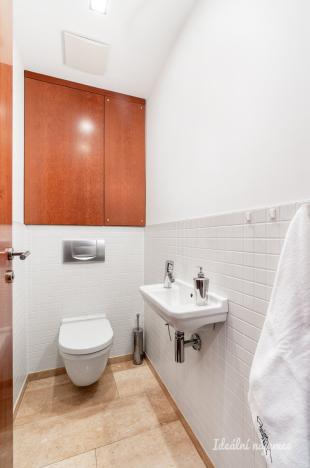 Pronájem bytu 2+kk, Praha - Vysočany, Podnádražní, 45 m2