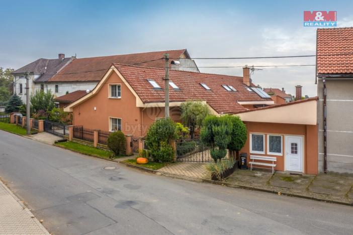 Prodej rodinného domu, Řepín, Hlavní, 272 m2