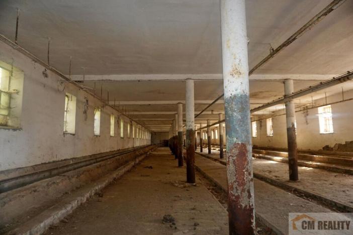 Prodej zemědělského objektu, Uhřičice, 1680 m2