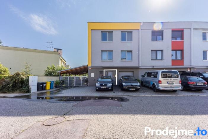 Pronájem bytu 2+kk, Znojmo, Na Hrázi, 45 m2