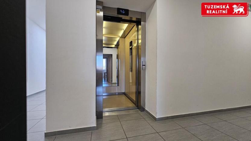 Pronájem bytu 2+kk, Boskovice, Růžové náměstí, 57 m2