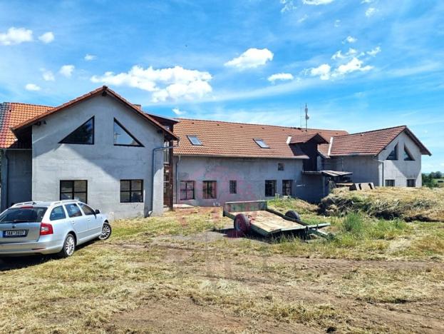 Prodej ubytování, Miskovice, 670 m2