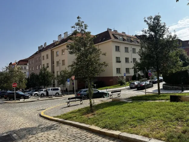 Pronájem bytu 1+1, Praha - Malá Strana, Hellichova, 50 m2