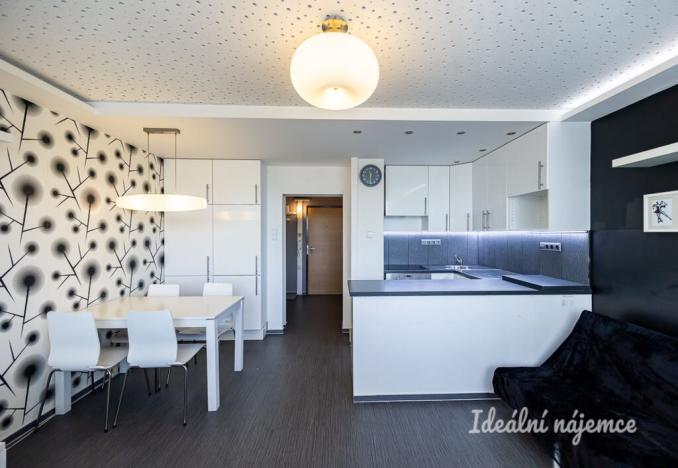 Pronájem bytu 2+kk, Praha - Černý Most, Kpt. Stránského, 43 m2