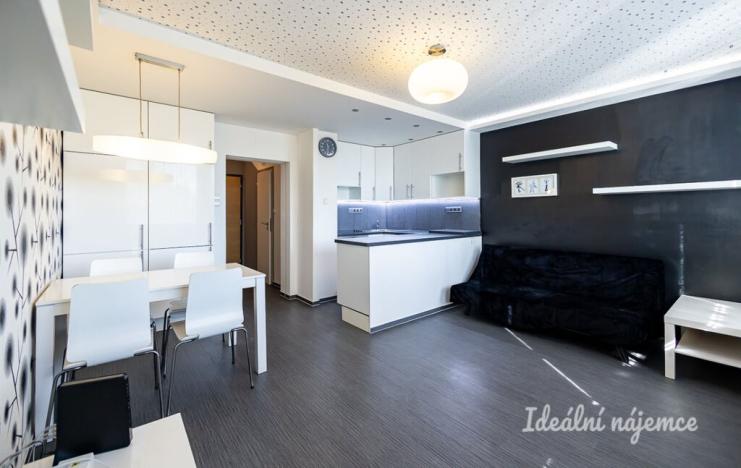 Pronájem bytu 2+kk, Praha - Černý Most, Kpt. Stránského, 43 m2